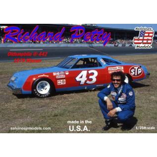 Salvinos JR Models Richard Petty’s 1979 Oldsmobile 442 Daytona 500 Winner - 1:25