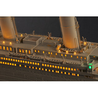 Trumpeter RMS Titanic w/LED - 1:200