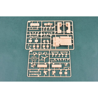 HobbyBoss Land Rover WMIK w/ MILAN ATGM - 1:35