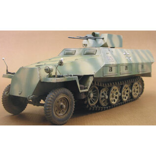 AFV-Club German Sd.Kfz.251/21 Ausf. D w/20mm MG151 AA-Gun "Drilling" - 1:35