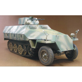 AFV-Club German Sd.Kfz.251/21 Ausf. D w/20mm MG151 AA-Gun "Drilling" - 1:35