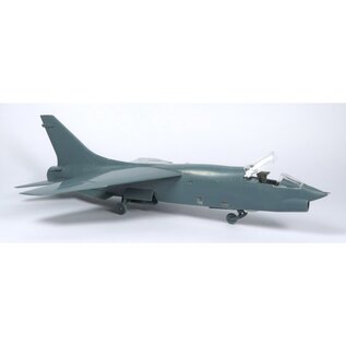 Sword Vought RF-8G - Photo-Recon Crusader over Vietnam - 1:72