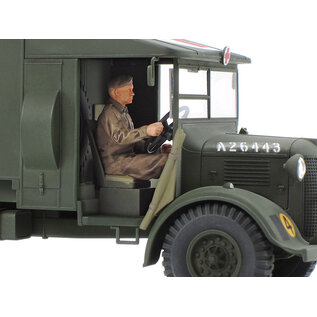 TAMIYA British 2-Ton 4x2 Ambulance - 1:48