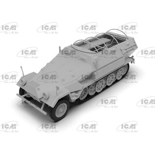 ICM Krankenpanzerwagen Sd.Kfz.251/8 Ausf.A WWII German Ambulance - 1:35