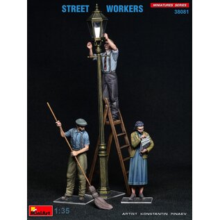 MiniArt Street Workers - 1:35