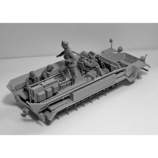 ICM "Beobachtungspanzerwagen" Sd.Kfz. 251/18 Ausf. A - WWII German Observation Vehicle with crew - 1:35