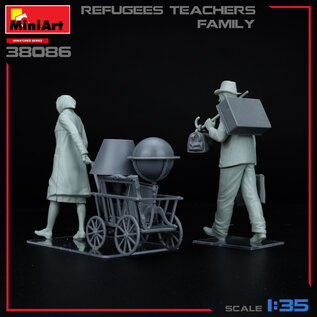 MiniArt Refugees - Teachers Family - 1:35