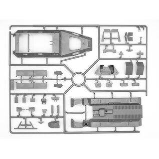 ICM "Krankenpanzerwagen" - Sd.Kfz.251/8 Ausf.A WWII German Ambulance with Military Medical Personnel - 1:35