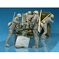 MiniArt Soviet Arlillery Crew on Maneuver - 1:35