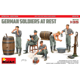 MiniArt MiniArt - German Soldiers at Rest - Special Edition - 1:35