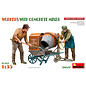 MiniArt Workers with Concrete Mixer - 1:35