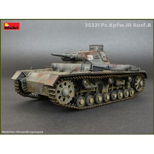 MiniArt Pz.Kpfw. III Ausf. B with Crew - 1:35