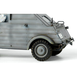 MENG German Pkw. K1 Kübelwagen Type 823 - 1:35