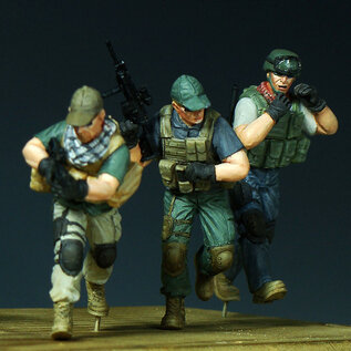 Trumpeter PMC in Iraq 2005 Armed Assault team - 1:35
