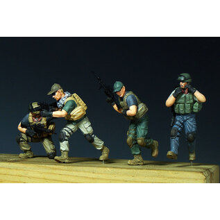 Trumpeter PMC in Iraq 2005 Armed Assault team - 1:35