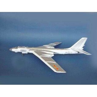 Trumpeter Tupolev Tu-16K-26 Badger G / Chinese Xian H-6 - 1:72