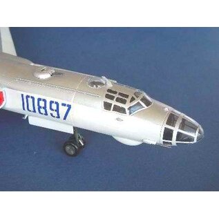 Trumpeter Tupolev Tu-16K-26 Badger G / Chinese Xian H-6 - 1:72