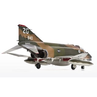 Zoukei-Mura McDonnell Douglas F-4C Wild Weasel IV - 1:48
