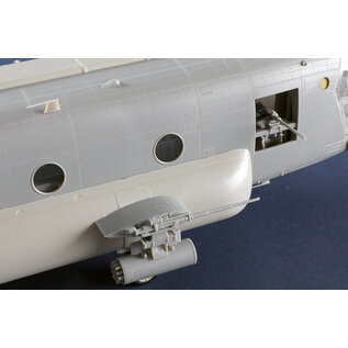Trumpeter Boeing-Vertol ACH-47A Armed Chinook - 1:35