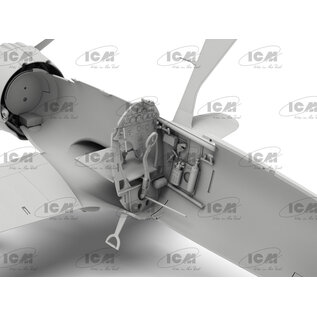 ICM Henschel Hs 123A-1 (late) - 1:32