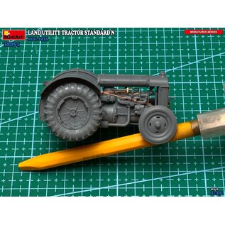 MiniArt Land Utility Tractor Standard N Mod. 1935 - 1:35