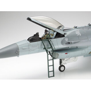 TAMIYA Lockheed Martin F-16CJ Fighting Falcon - 1:32