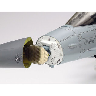 TAMIYA Lockheed Martin F-16CJ Fighting Falcon - 1:32