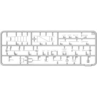 MiniArt Finnish and Soviet Pilots w/Accessories - 1:48