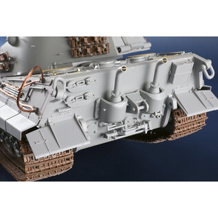 Trumpeter Sd.Kfz.182 Pz.Kpfw.VI Tiger II (Henschel 105mm) - 1:16