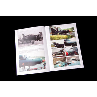 Eduard ERKA - MiG-21R v Československu - Limited Edition - 1:72
