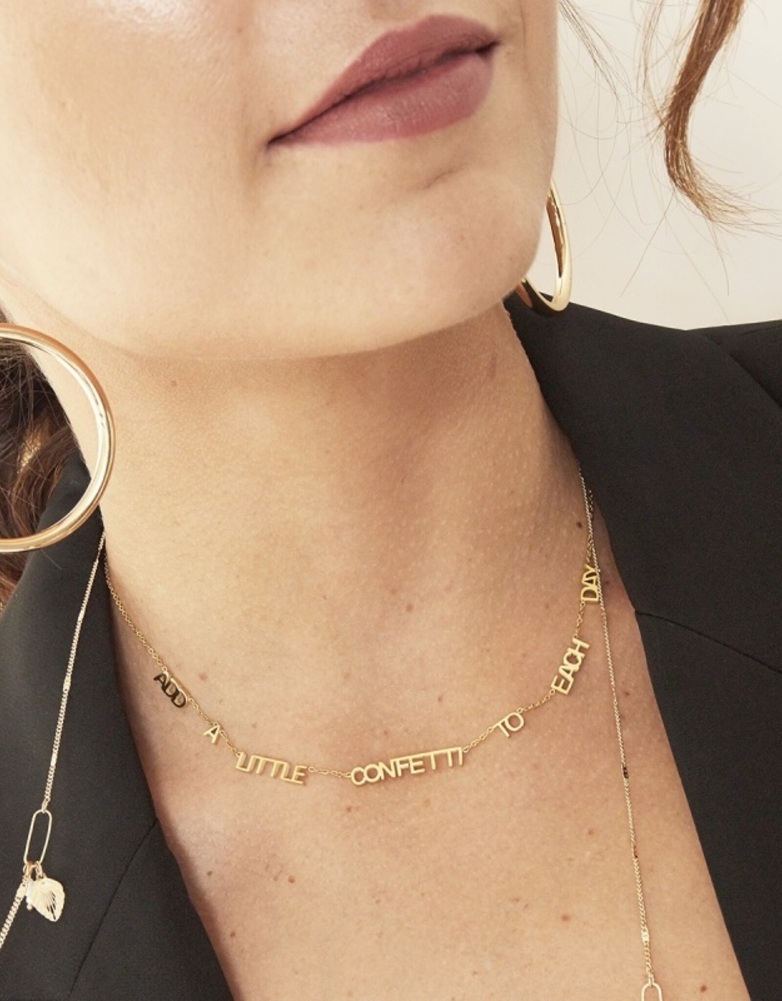 Gouden tekstketting Add a little confetti to each day