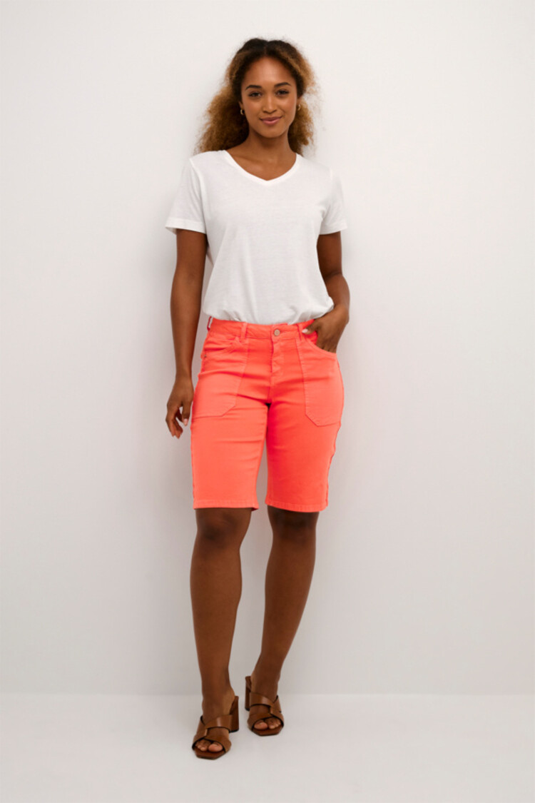 Cream CRAnn twill shorts coco fit hot coral Cream