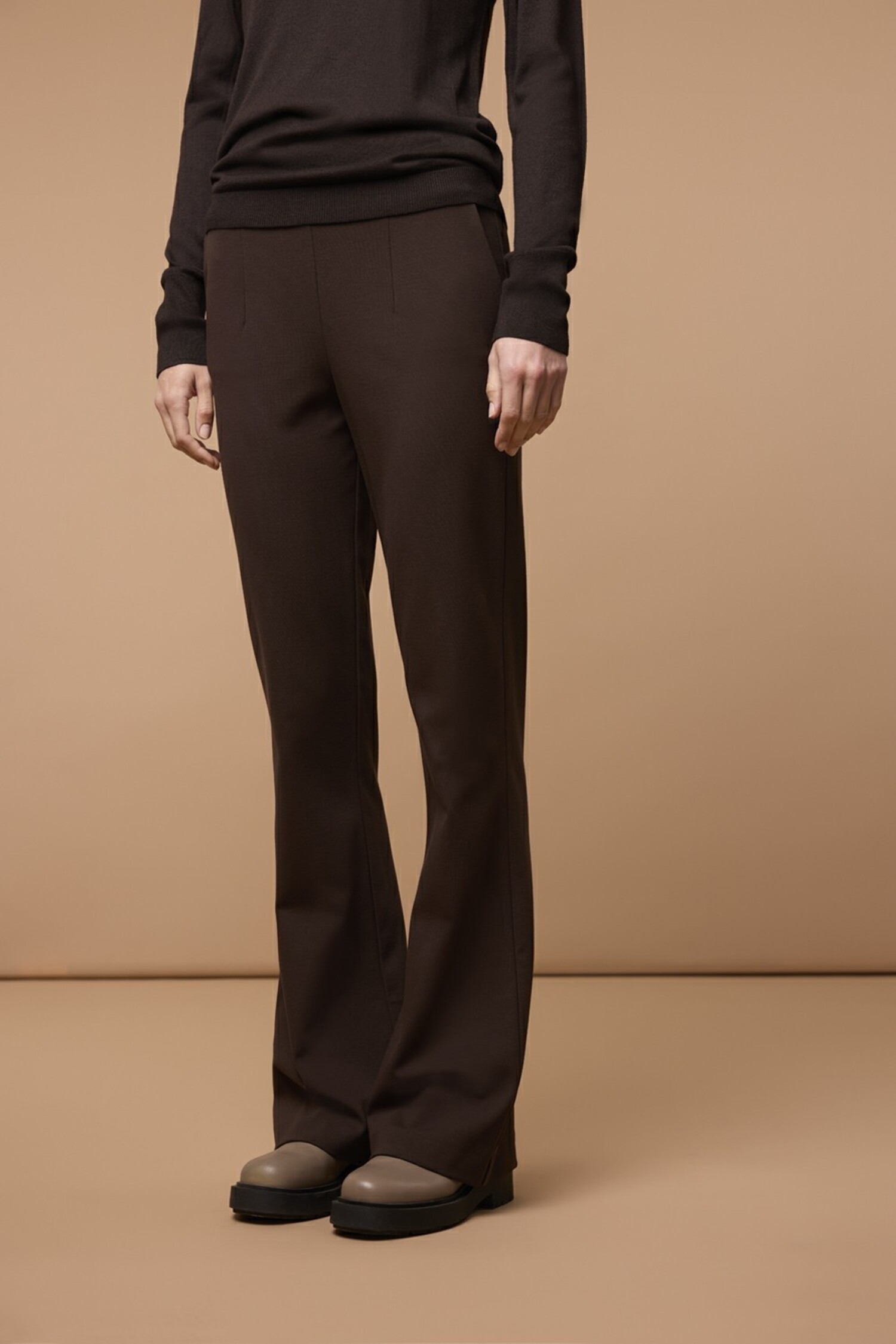 Boa flare pants uni Moritz chocolate Corel Maurits Mulder