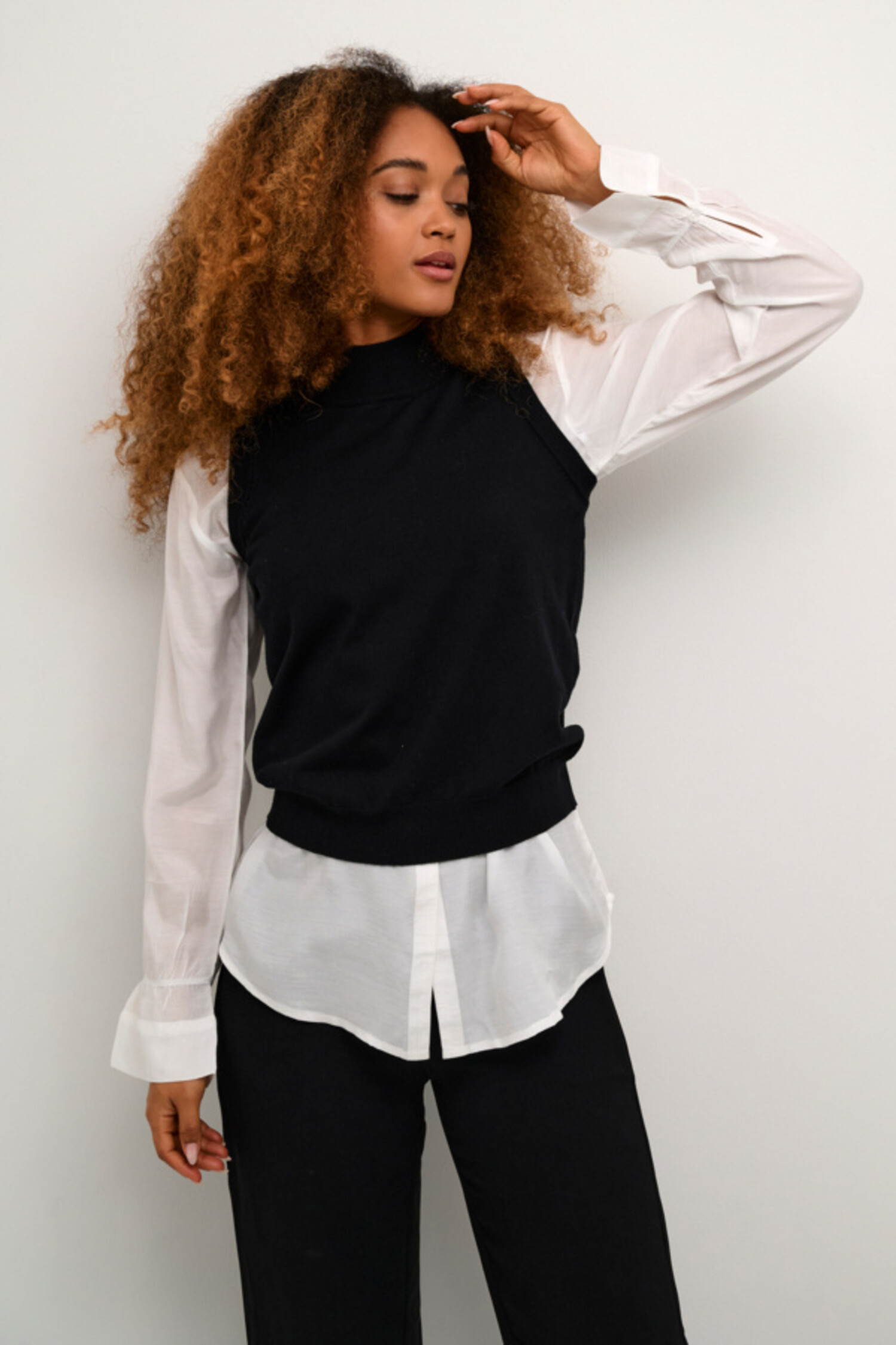 CRVillea knit vest pitch black Cream - Maurits & Mulder