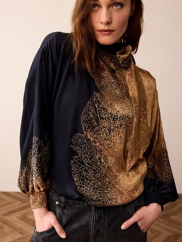 Top met bladprint camel brown