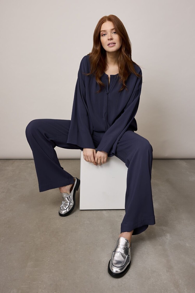 Nola pant crepe polar night Corel