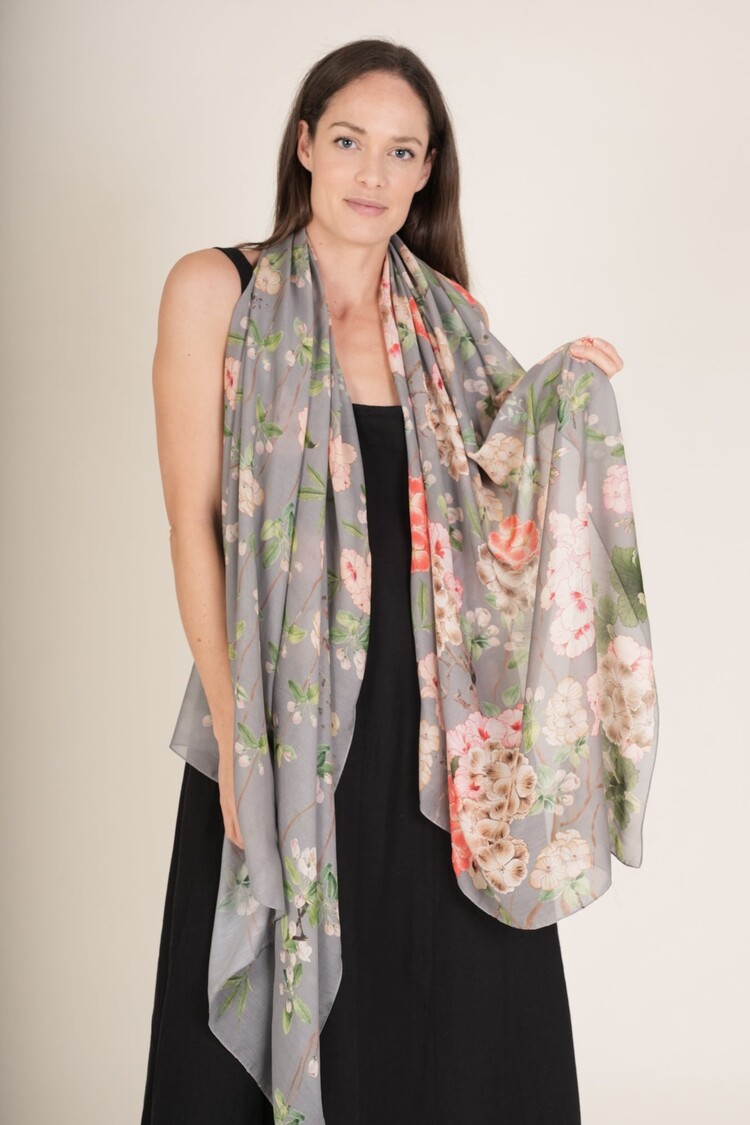 One Hundred Stars Scarf Trailing Blossom Grey One Hundred Stars