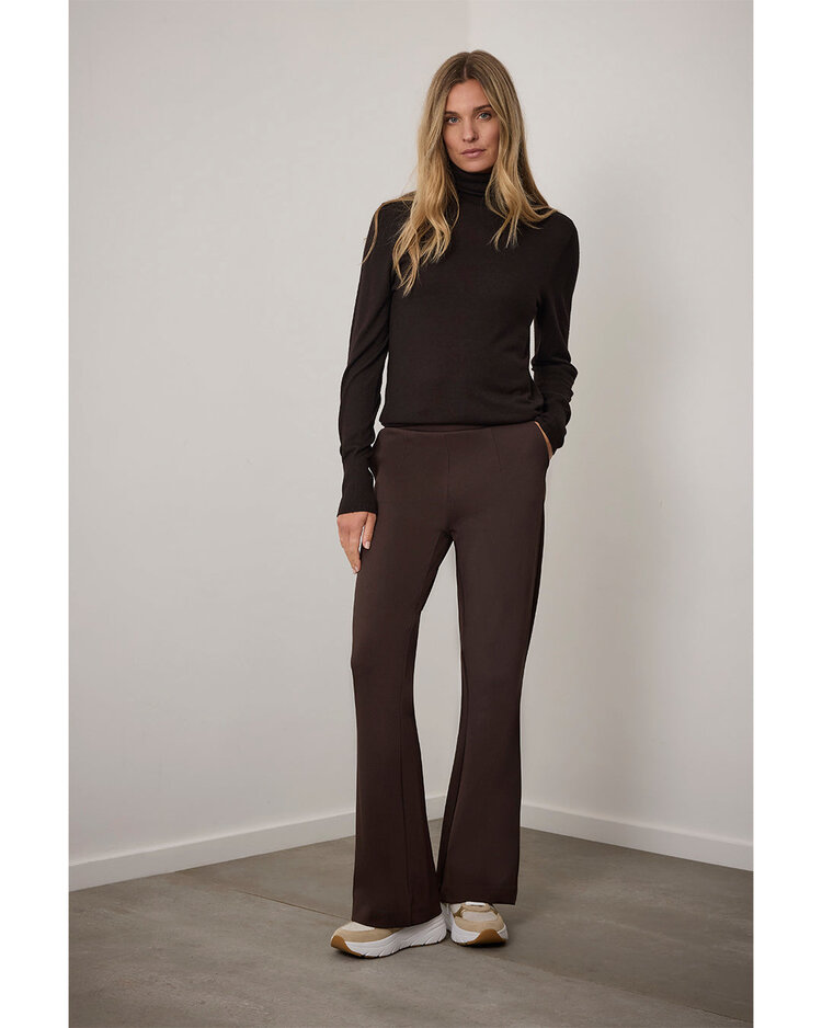Boa flare pants uni sport brown Corel