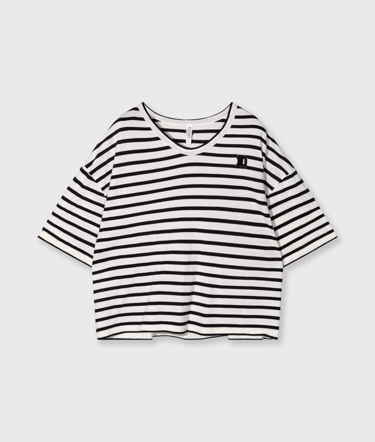 10DAYS Boxy v-neck tee ecru/black 10Days