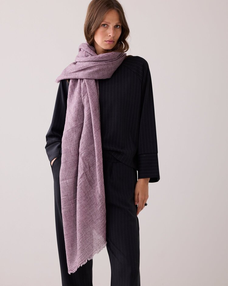 Summum Woman Scarf lightweight woven wineberry Summum Woman