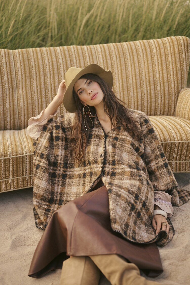 Cream CROms cape brown check Cream