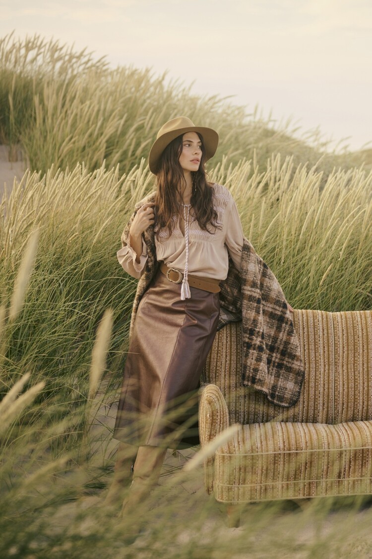 Cream CROms cape brown check Cream