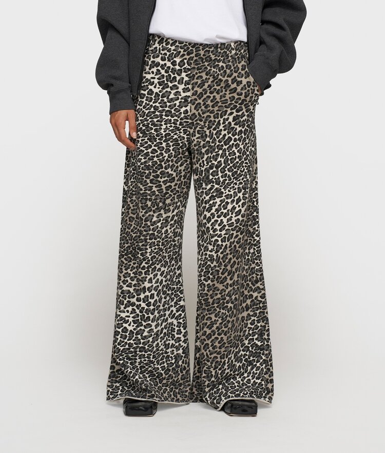 10DAYS Wide leg jogger leopard soft white melee 10Days