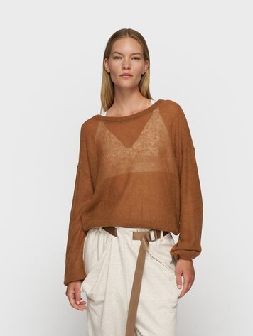 Thin knit sweater suede