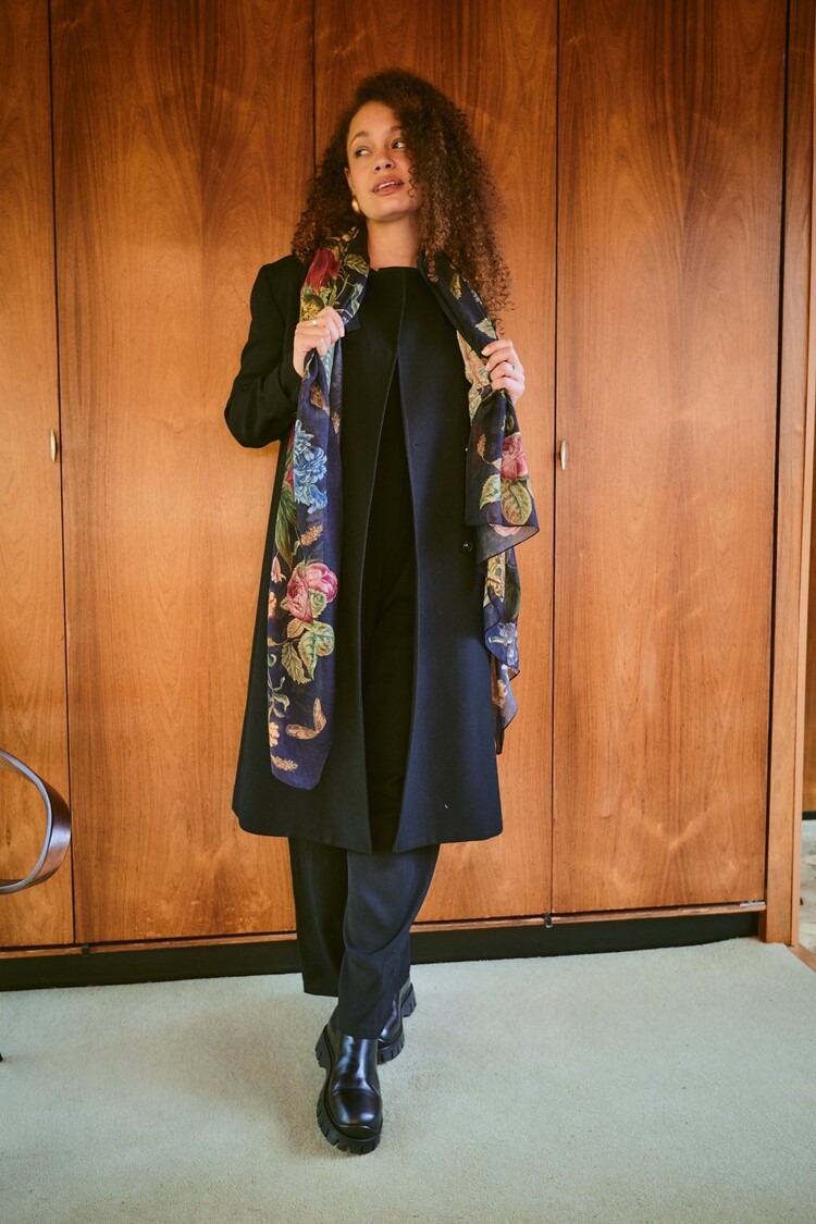 Scarf Primula Black One Hundred Stars