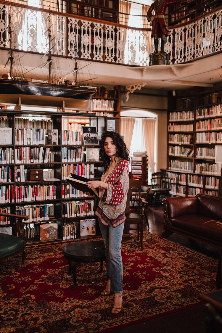 Kimono Moorish Burgundy One Hundred Stars