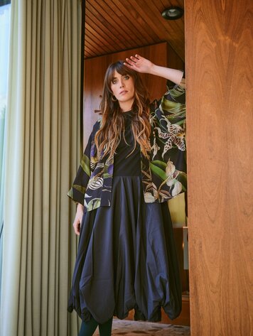 One Hundred Stars Crepe Kimono Orchid Black