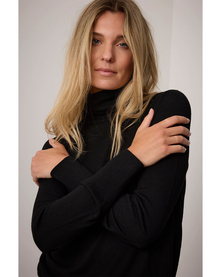 Corel Amsterdam Thamar rollneck pullover black Corel