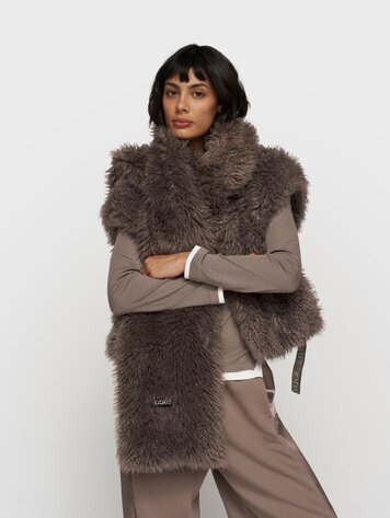 Furry scarf moonrock