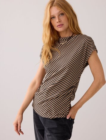 Top fine stripe alpaca